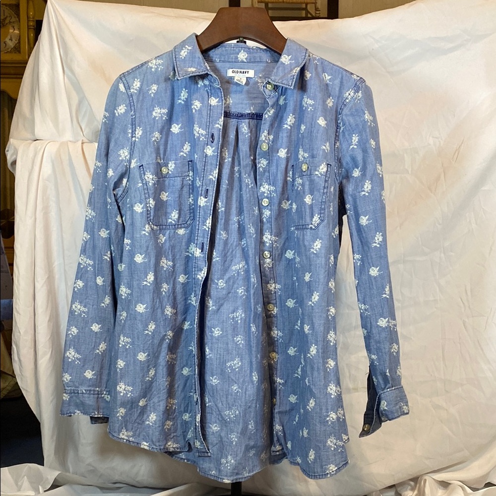 Old Navy Blue and White Casual Button Down Shirt with Floral Pattern